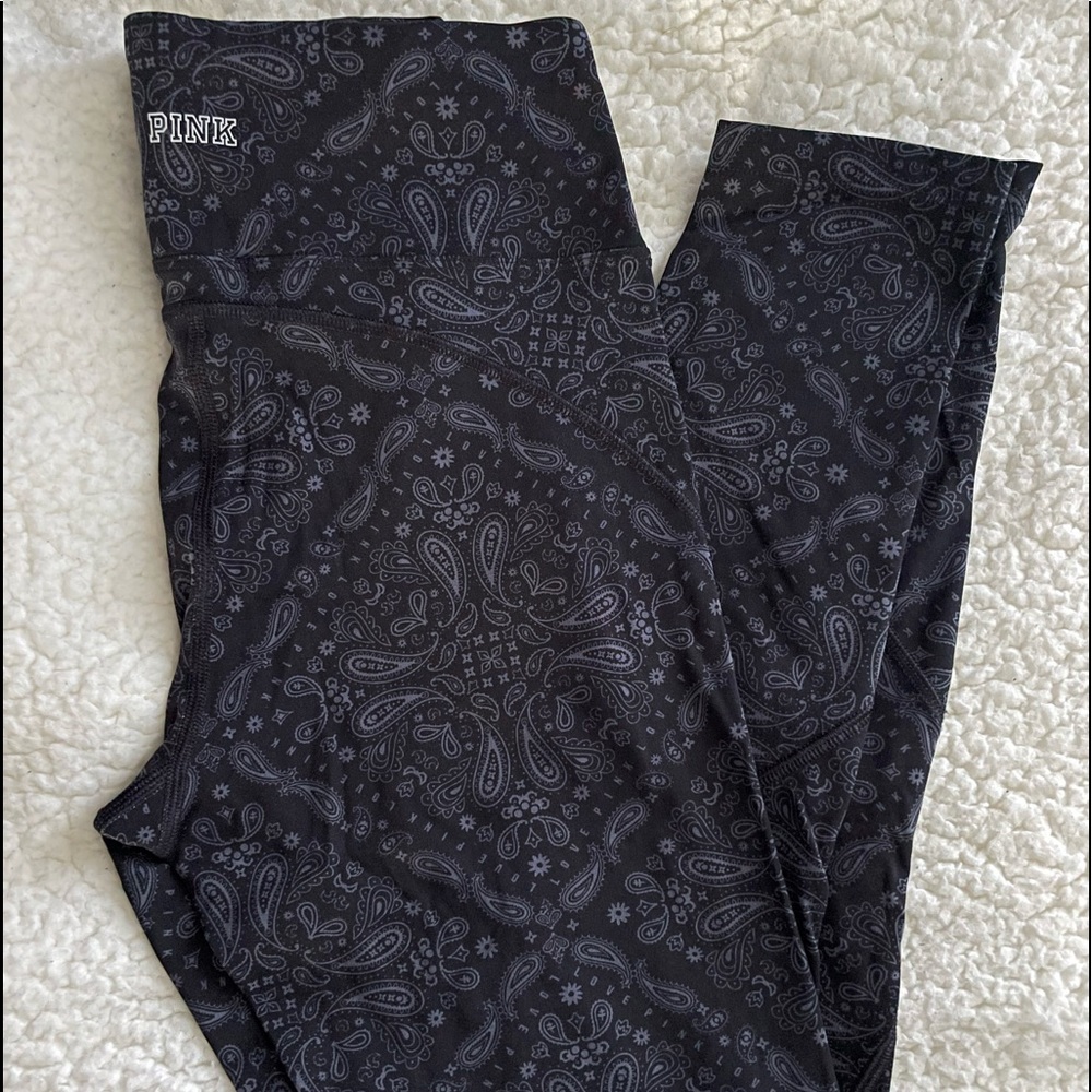 Pink brand sport leggings, super soft, size small
